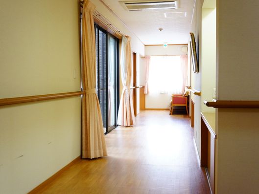 回廊型の廊下