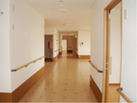 手すりのある廊下