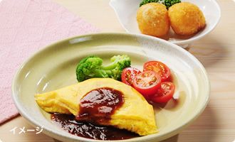 ブロッコリーとミニトマトを添えたオムレツ