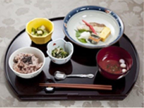 「メディカルケア南ヶ丘」のお食事。季節感のある美味しいお食事。