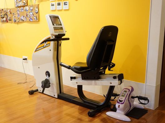 トレーニングマシン