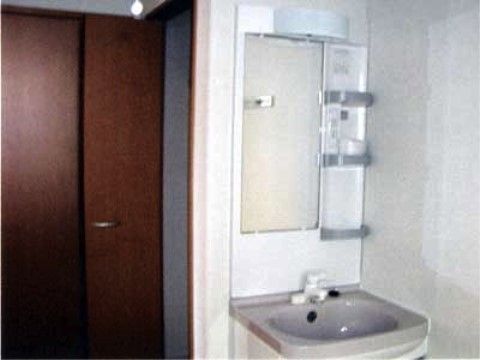 グループホーム欅の居室。ご自宅より生活用品・家具を持ち込んでの居室環境をお作りいただけます。