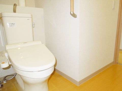 「ベストスマイル山本丸橋」のトイレ。使い勝手の良いトイレになっている。