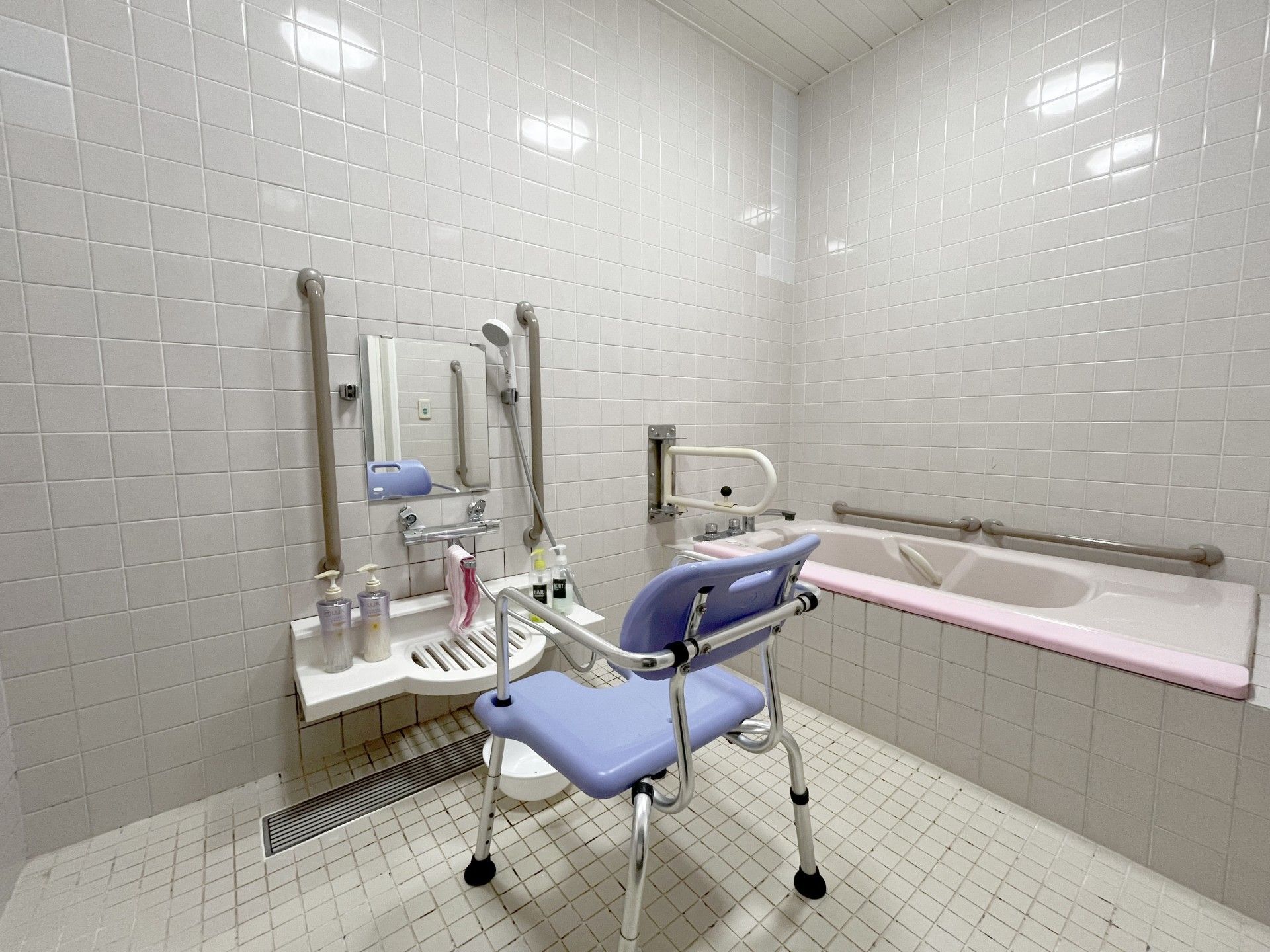 安全に配慮した浴室