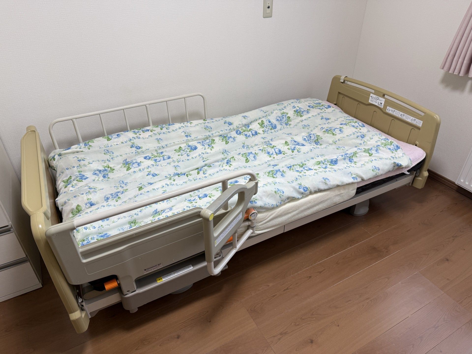 快適なベッドの部屋