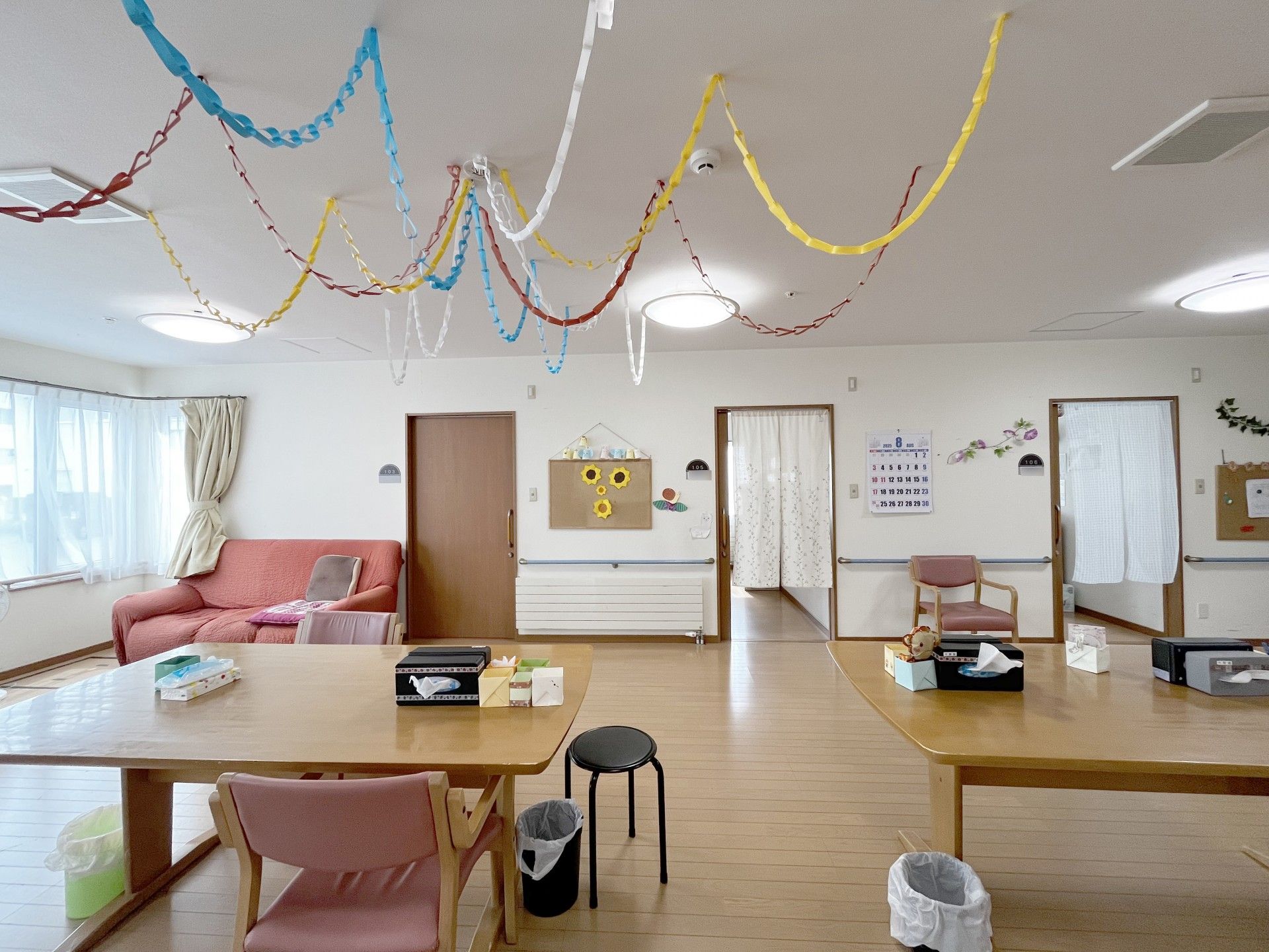 飾り付けられた部屋