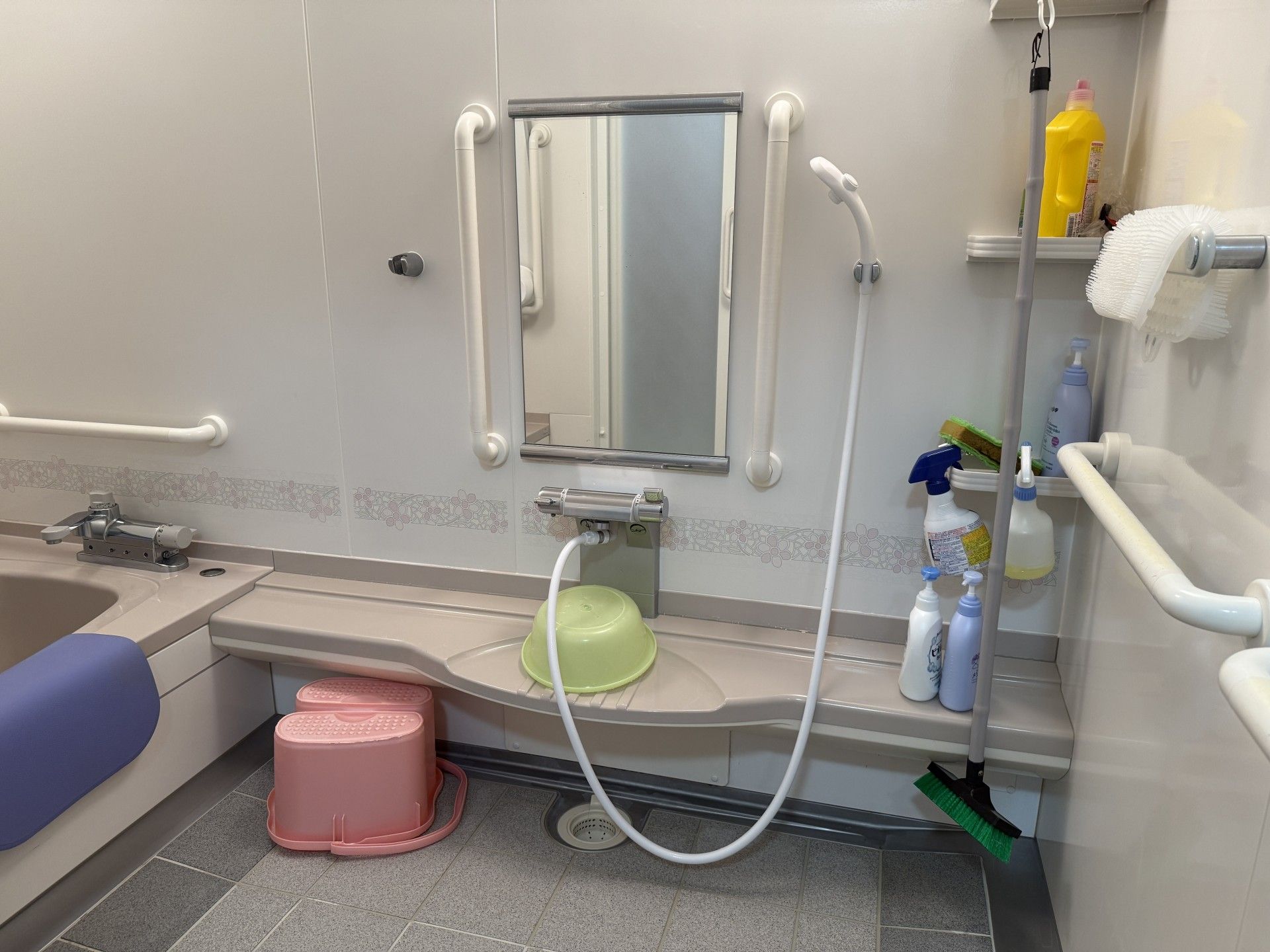 安全に配慮した浴室