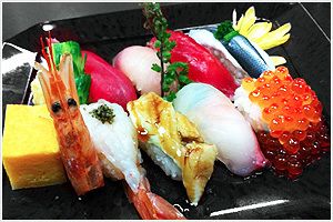 まぐろや、えび、いくら、たまごなどの握り寿司