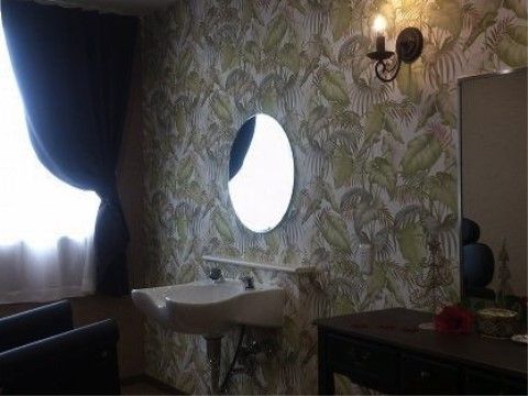 ラ・ナシカしまだの理美容室。定期的にプロの美容師をお招きして、ヘアーカットなどの美容サービスを行なっております。