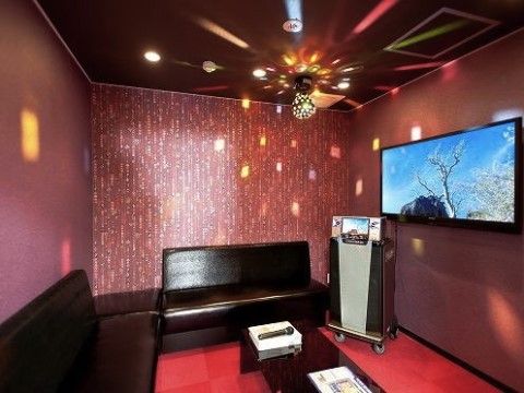 ラ・ナシカしまだのカラオケルーム。毎日沢山の利用者様で賑わうカラオケルーム。いつまでも元気を保つ秘訣です。