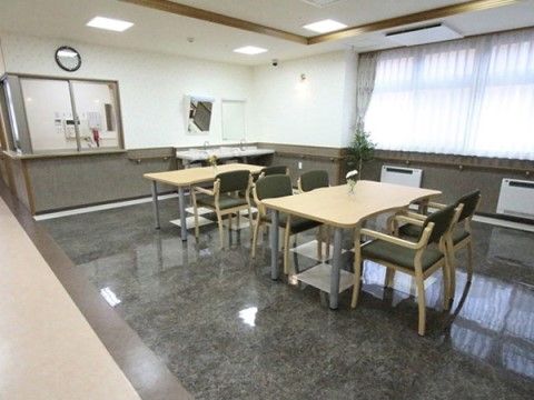 「サニーライフ札幌豊平」の談話コーナー。スタッフともお話ができる談話コーナー。