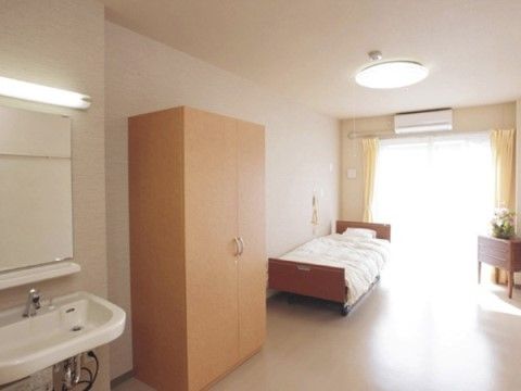 私物の多く入る収納棚
