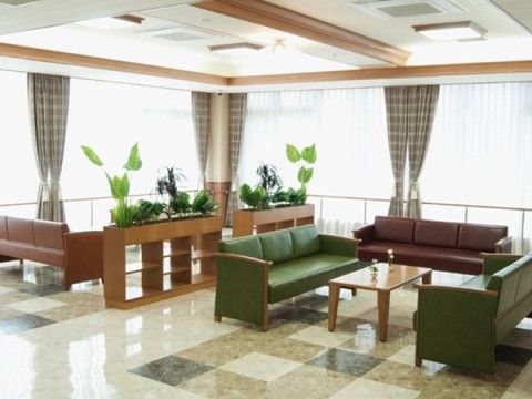 植物が飾られている共有スペース