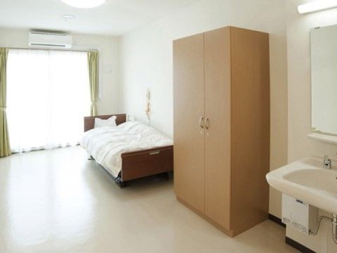 収納棚のある居室