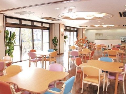 「サニーライフ大宮」の食堂。