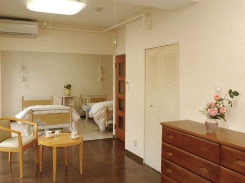 介護ベッドのある居室