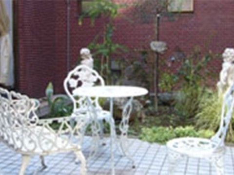 「大宮やわらぎ苑」のテラス。ご入居者様のお話の場にもなっている。