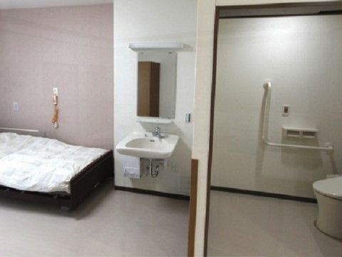 介護ベッドのある居室