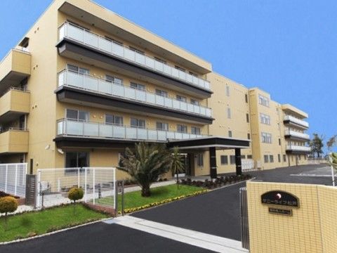 段差のない介護施設の外観