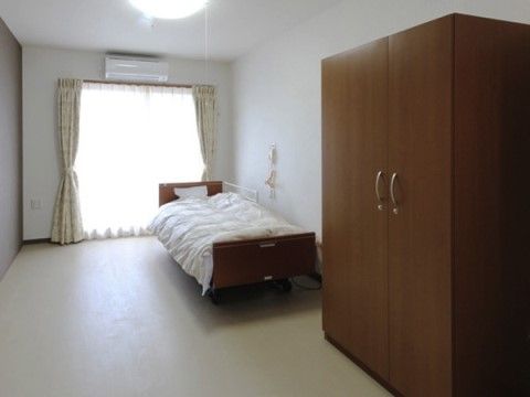 収納棚のある居室