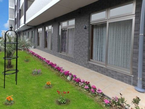「サニーライフ練馬」の中庭。心のリフレッシュに最適な、中庭も用意されている。