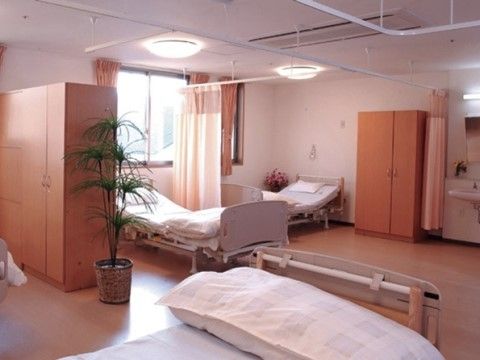 介護ベッドが置いてある合同部屋