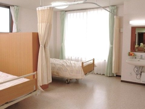 ベッドが複数設置された居室
