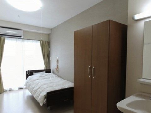 サニーライフ綾瀬弐番館の居室。完全個室でサポートもしっかりのお部屋は快適な毎日をお過ごしいただけます。
