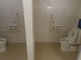 清潔で広々としたトイレ設備