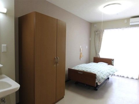 サニーライフ茂庭台の居室。自分の時間を過ごせる完全個室は快適な日々をお送りいただけます。