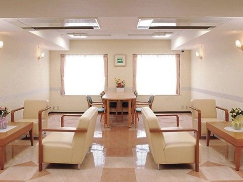 サニーライフ仙台の談話コーナー。居心地の良いよう配置・設計されています。