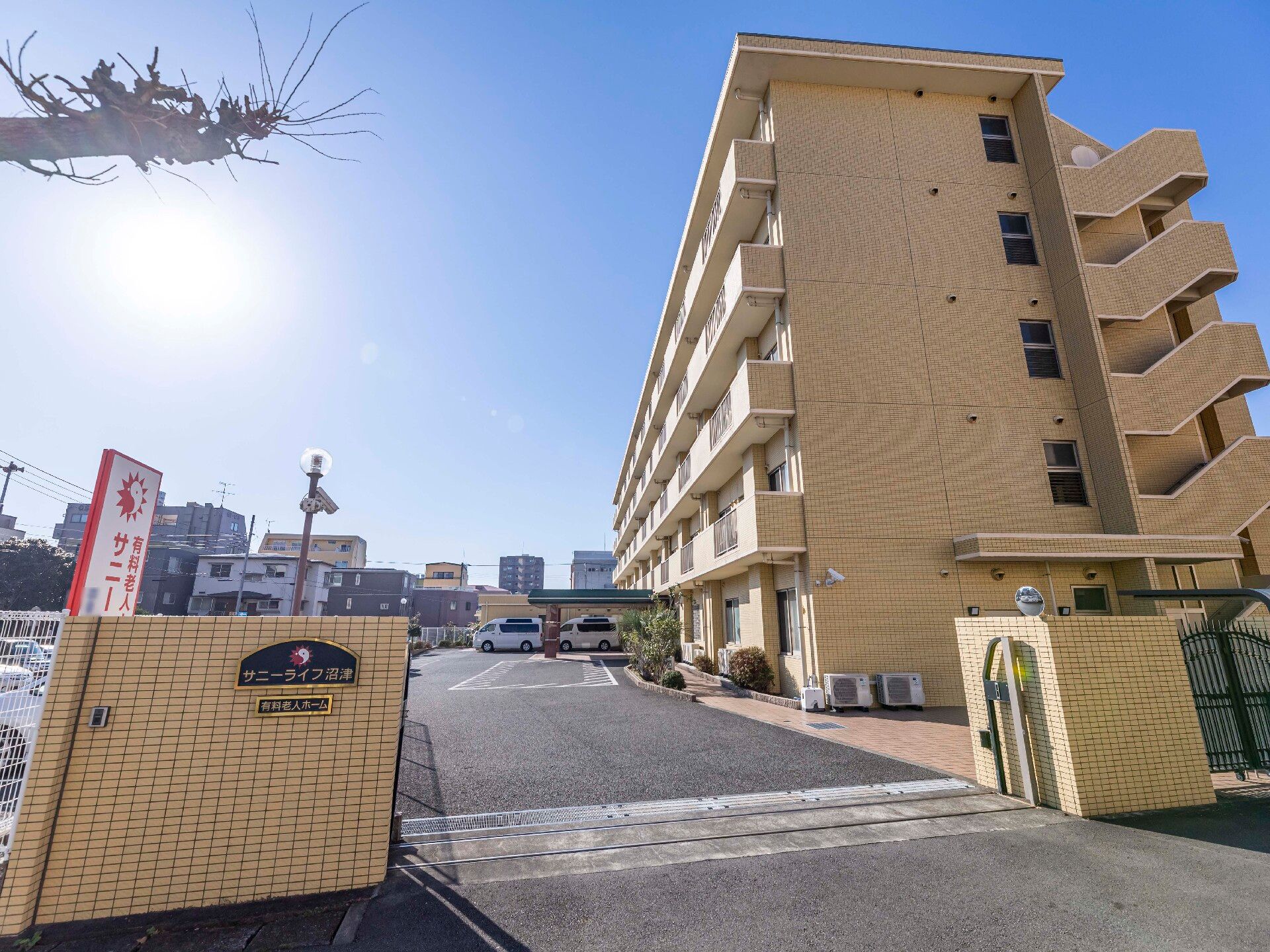 ５階建ての施設