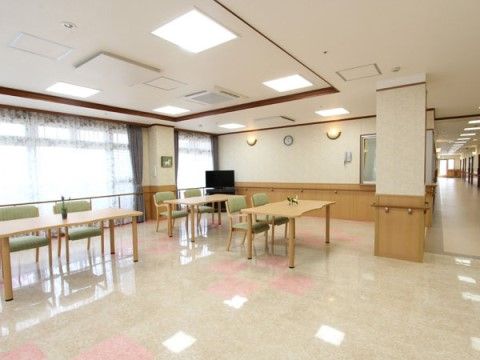 サニーライフ名古屋南の談話コーナー。おしゃべりの集いの場となり、イベントの場となり多目的に使える空間です。