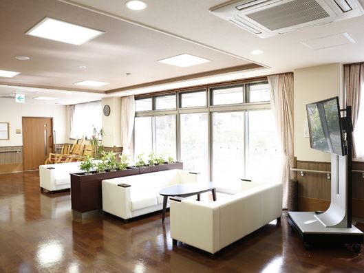 快適な共同スペースのリビング