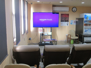 広々としたスペースを確保した居室である。入居者様の好きな家具を持ち込んで、自由にレイアウトすることができる。
