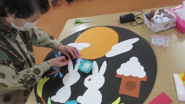 手作業を楽しむ活動風景
