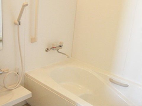 「美里の風」の個別浴室。一人でまったりと入浴ができる。