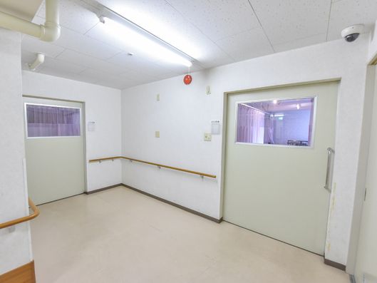 "各居室の入口ドア前の様"