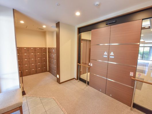 エントランスホール