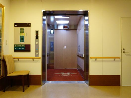 エレベーター