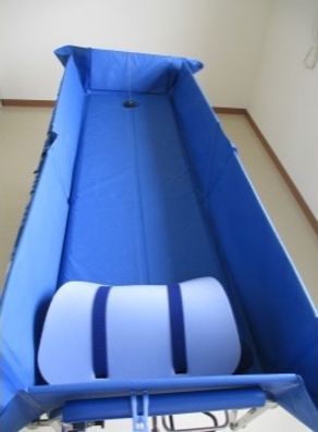 簡易浴槽