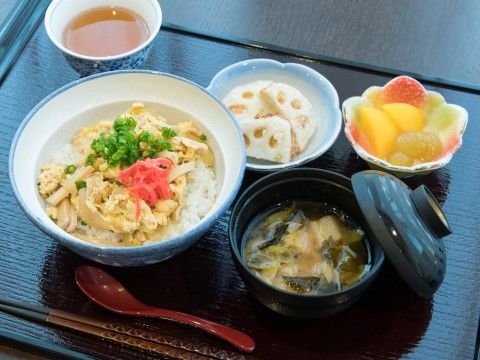 「メディカルグランメゾン京都五条御前」のお食事。家庭料理も楽しめる。