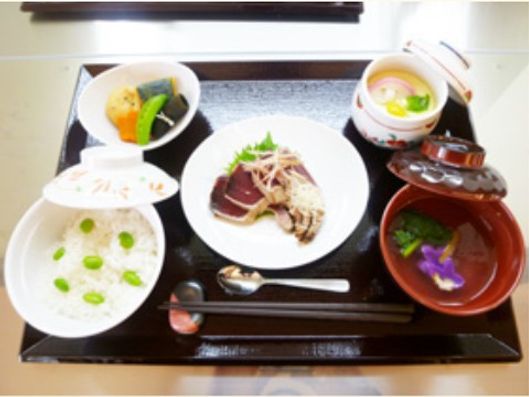 お食事