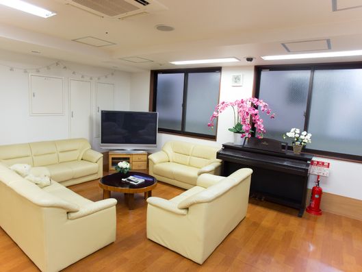 広々とした談話室