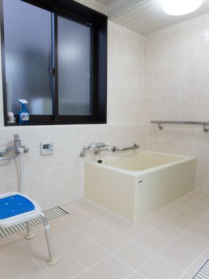 清潔感のある浴室