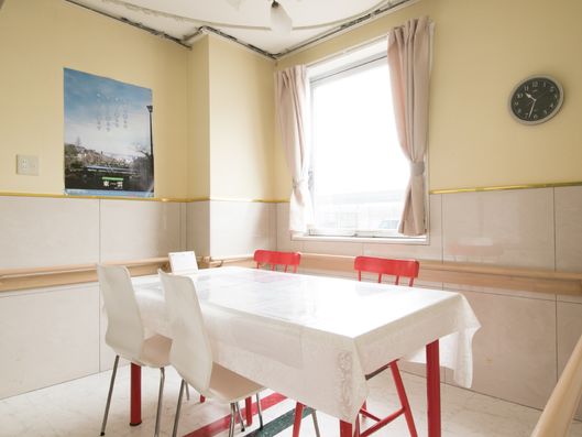 明るい談話スペース