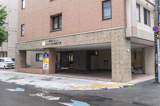 外観エントランス