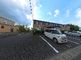 ゆったりとした駐車場の風景