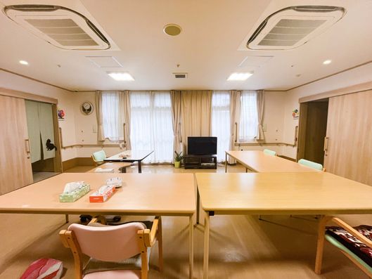 ラウンジ