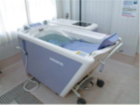 「福寿庵」の特殊浴室。入浴時のサポートにも力を入れている。